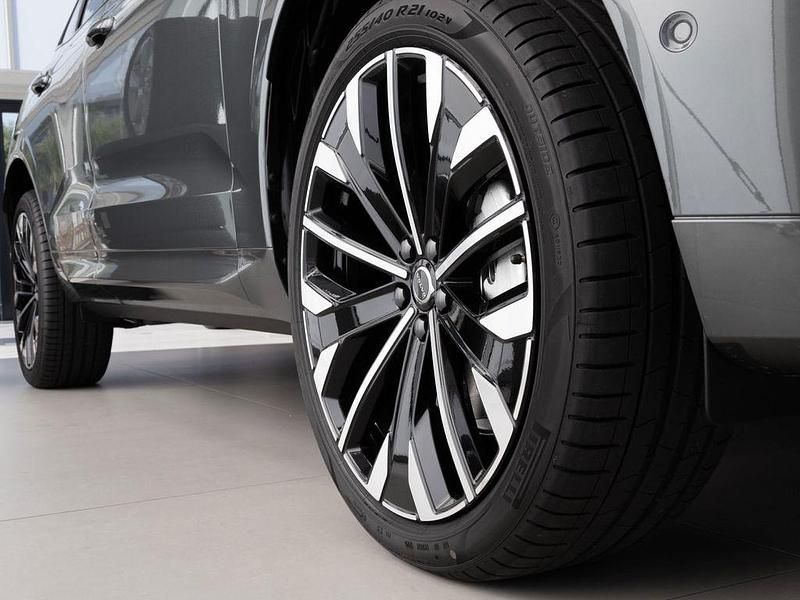 Usata Volvo XC60 Ultra 310 CV (228 kW) 2025 Forest lake / metallic SUV