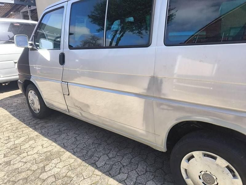 Second-hand VW T4 151 CP (111 kW) 2000 Argintiu Van