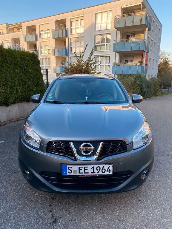 Grau Gebraucht 2011 Nissan Qashqai +2 SUV | 9.500 € (Fairer Preis) - Bild 1/4
