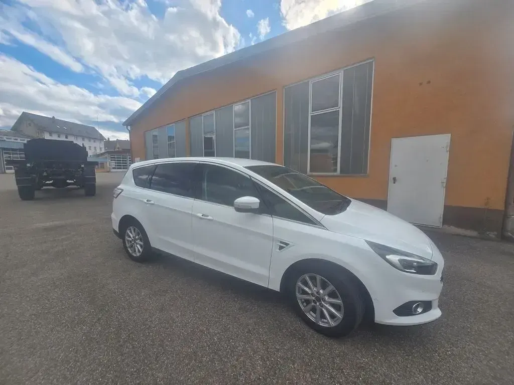 Gebraucht Ford S-MAX Trend 179 PS (131 kW) 2017 Weiß Van / Kleinbus