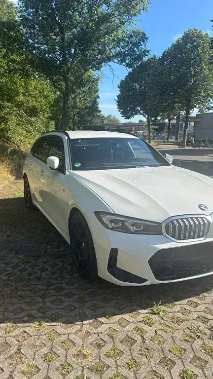 Gebraucht BMW 318 M Sport 156 PS (114 kW) 2024 Weiß Kombi