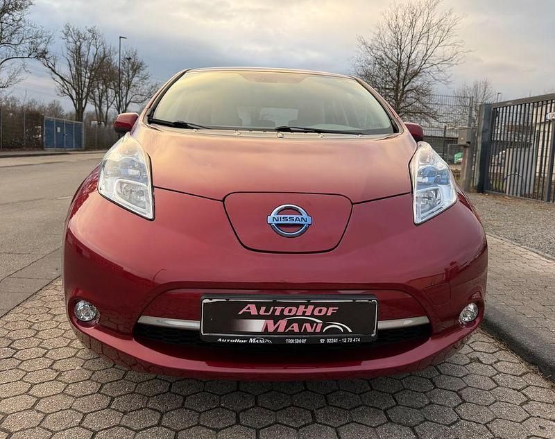 Gebraucht Nissan Leaf Basis 80 kW (109 PS) 2012 Rot Kleinwagen