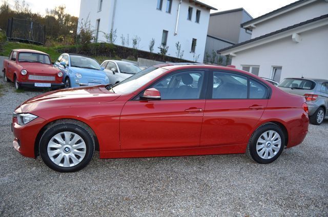 Gebraucht BMW 318 143 PS (105 kW) 2014 Rot metallic Limousine