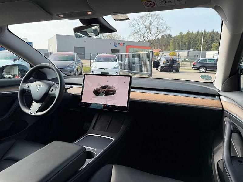 Second-hand Tesla Model 3 366 kW (498 CP) 2022 Negru Berlinǎ