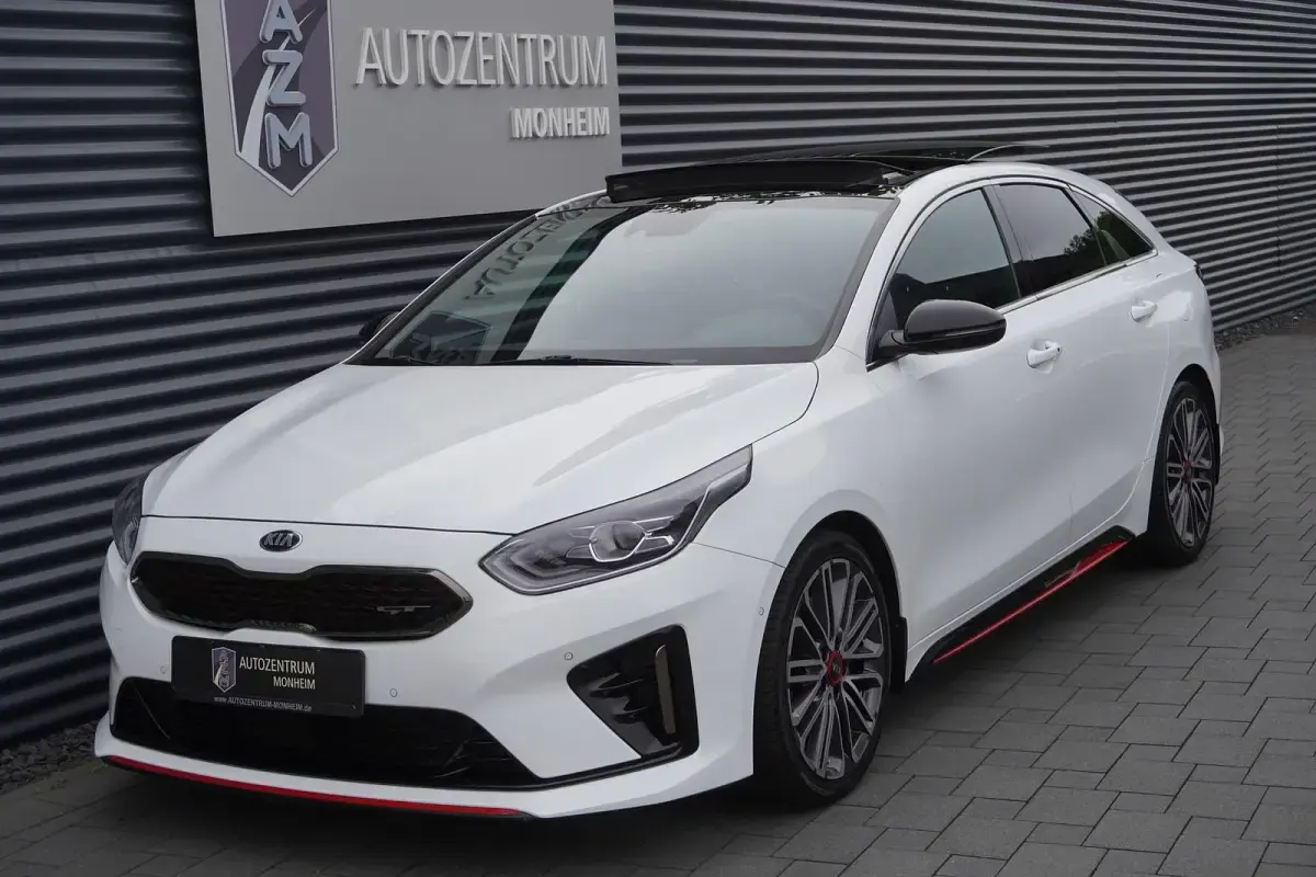 Gebraucht Kia ProCeed GT 204 PS (150 kW) 2021 Weiß (sonderlackierung deluxe white metallic) Kombi