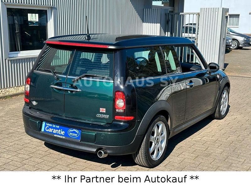 Grün Gebraucht 2009 Mini Cooper Clubman Kombi | 4.970 € (Fairer Preis) - Bild 1/4