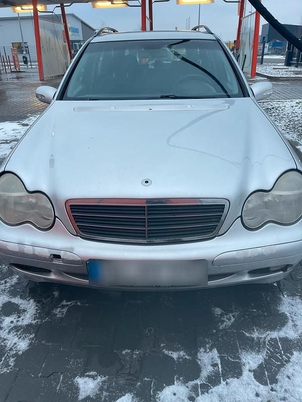 Gebraucht Mercedes C220 143 PS (105 kW) 2001 Silber Kombi