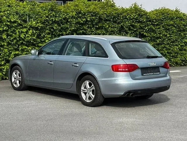 Second-hand Audi A4 Ambiente 120 CP (88 kW) 2011 Argintiu Break