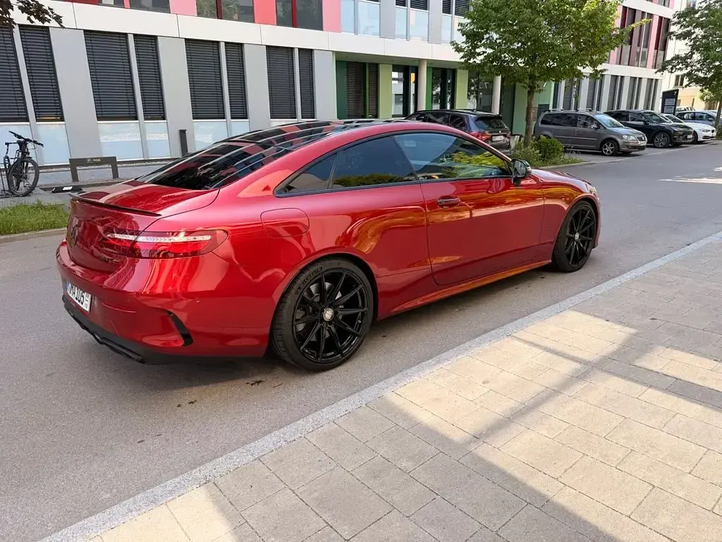 Gebraucht Mercedes E400 AMG 333 PS (244 kW) 2017 Rot Coupé