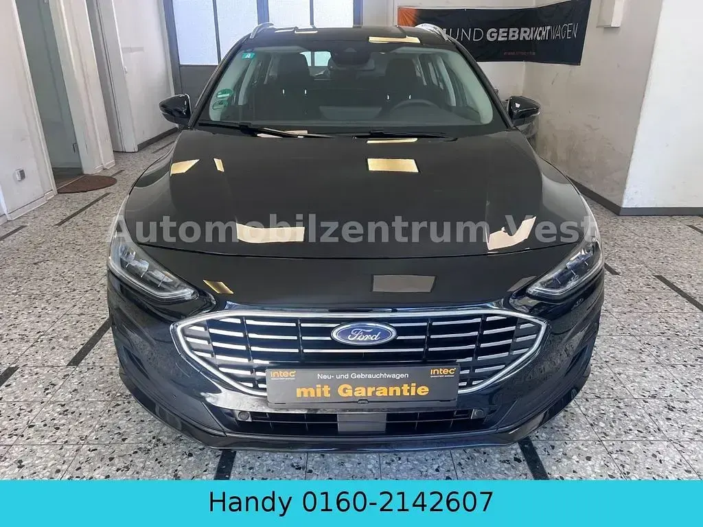 Używany Ford Focus Titanium 155 KM (114 kW) 2024 Czarny Sedan/Limuzyna