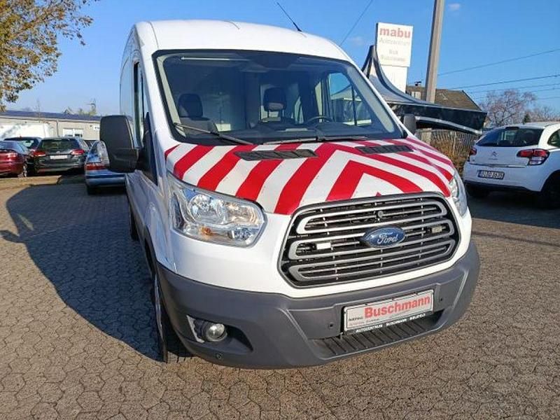 Gebraucht Ford Transit Trend 131 PS (96 kW) 2019 Frostweiß Van