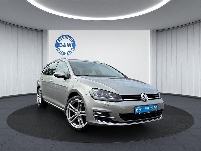 Silber Gebraucht 2016 VW Golf VII Highline Kombi | 10.899 € (Fairer Preis) - Bild 1/4