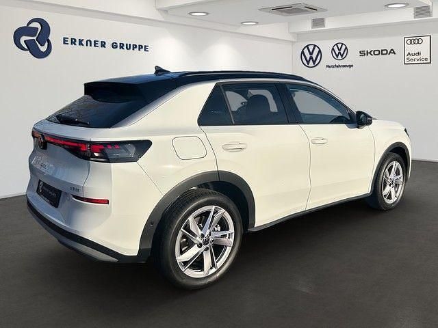 Neu VW T-Roc Life 150 PS (110 kW) 2026 Pure white SUV
