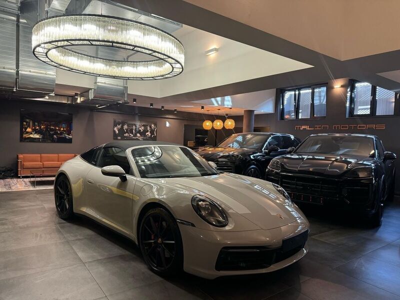 Grau Gebraucht 2021 Porsche 911 Targa 4S Chrono Cabrio | 137.777 € - Bild 1/4