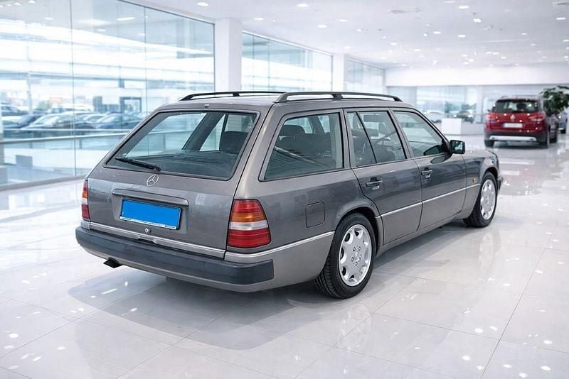 Brugt Mercedes E230 132 HK (97 kW) 1990 Grå Sedan
