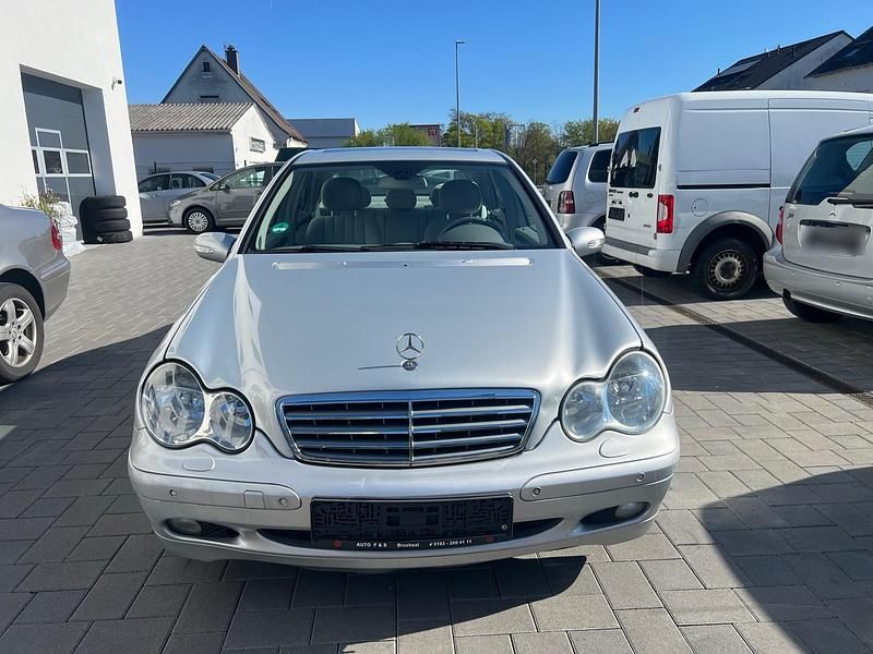 Gebraucht Mercedes C180 143 PS (105 kW) 2005 Silber Limousine