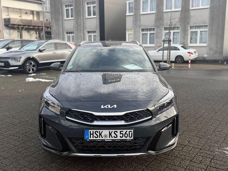 Używany Kia XCeed Vision 120 KM (88 kW) 2024 Szary SUV