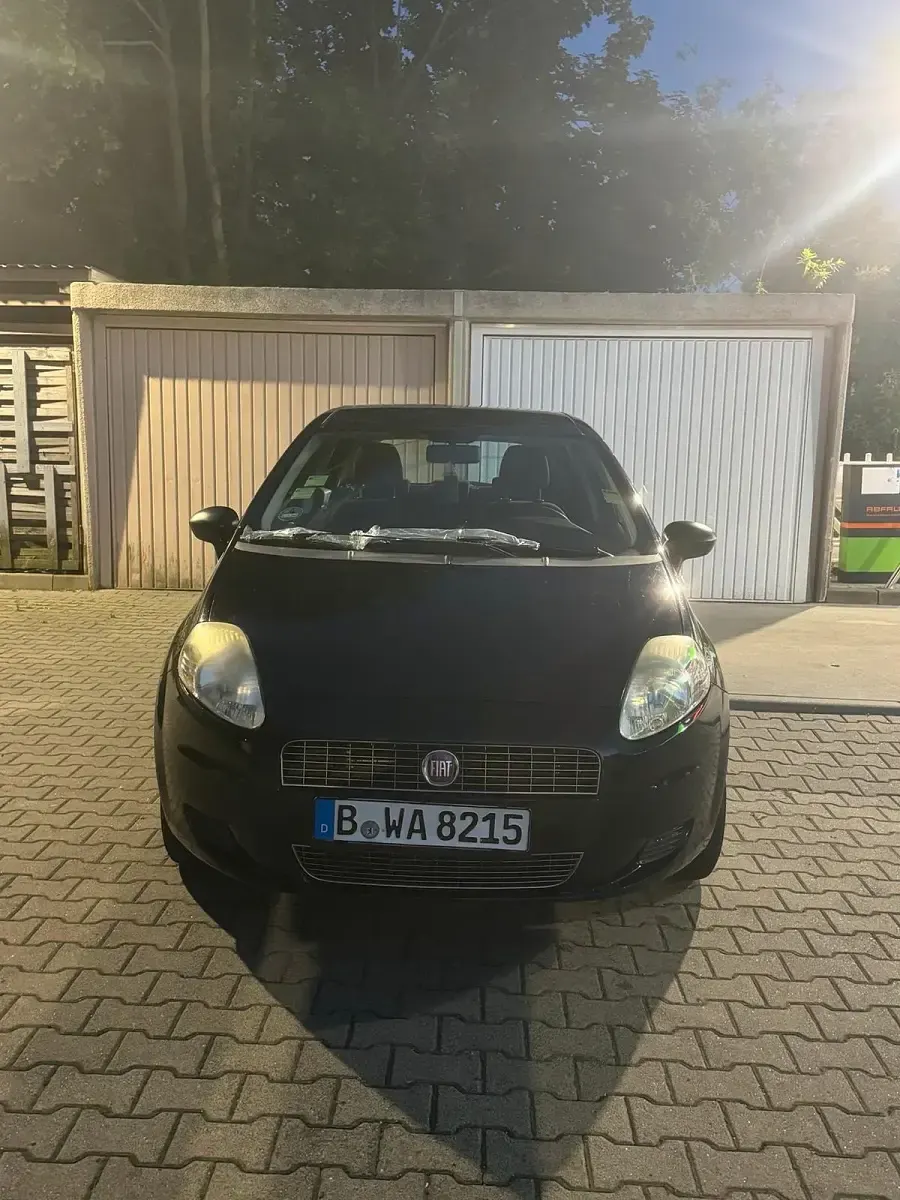 Gebraucht Fiat Punto 65 PS (47 kW) 2009 Blau Kleinwagen