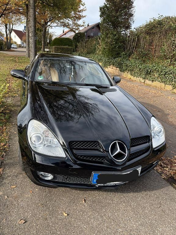 Schwarz Gebraucht 2008 Mercedes SLK200 Cabrio | 12.300 € (Fairer Preis) - Bild 1/4