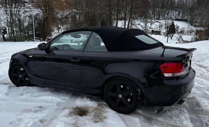 Gebraucht BMW 123 Cabriolet M Sport 204 PS (150 kW) 2011 Schwarz Cabrio