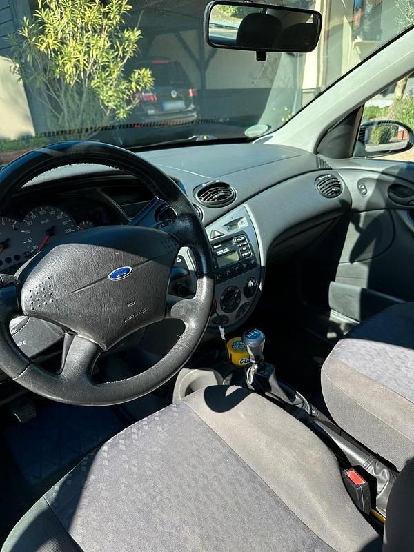 Second-hand Ford Focus 96 CP (70 kW) 1999 Verde Berlinǎ