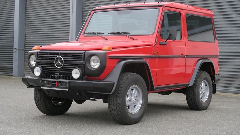 Rot Gebraucht 1987 Mercedes G280 SUV | 29.950 € - Bild 1/4