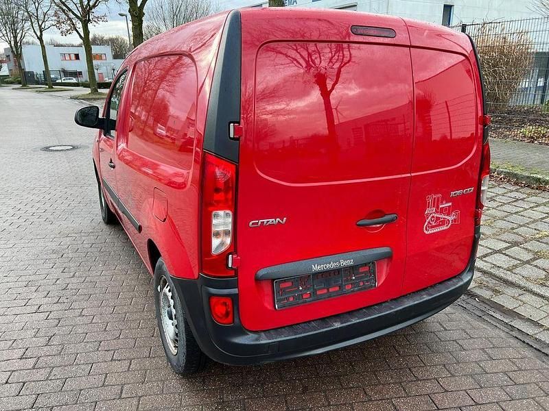 Gebraucht Mercedes Citan 108 75 PS (55 kW) 2015 Rot Limousine