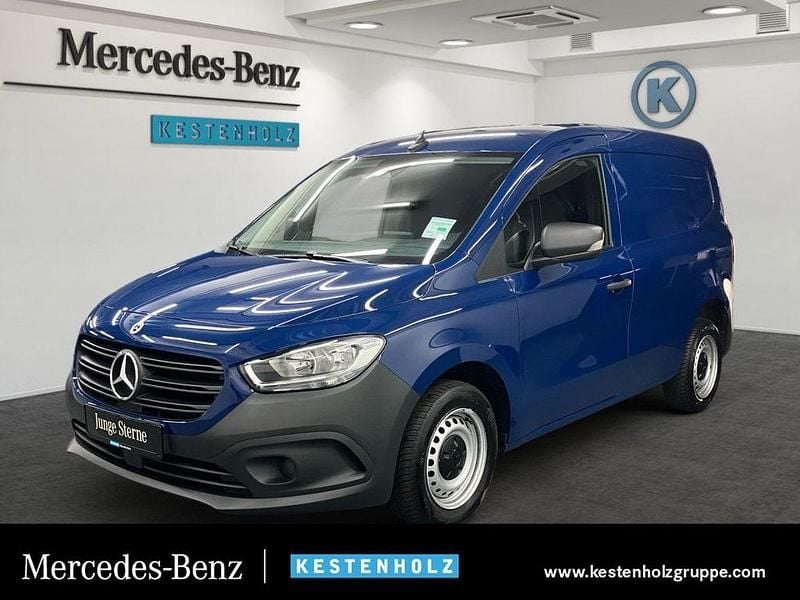 Blau Gebraucht 2022 Mercedes Citan 110 Van / Kleinbus | 21.408 € (Fairer Preis) - Bild 1/4