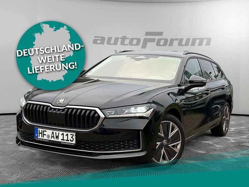 Ebony schwarz metallic Gebraucht 2024 Skoda Superb Selection Kombi | 35.870 € (Fairer Preis) - Bild 1/4