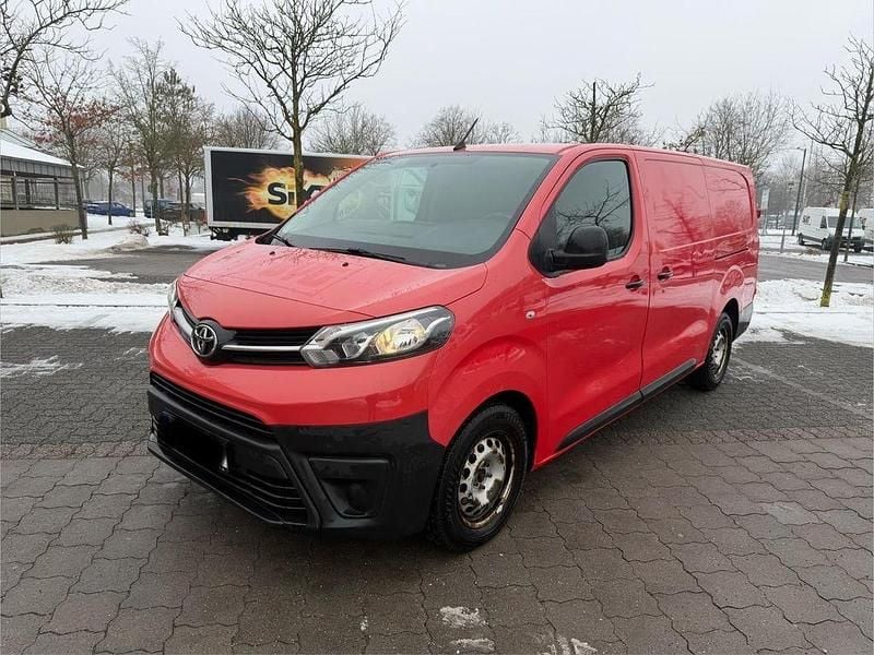 Gebraucht Toyota Proace Verso 122 PS (89 kW) 2017 Rot Kombi