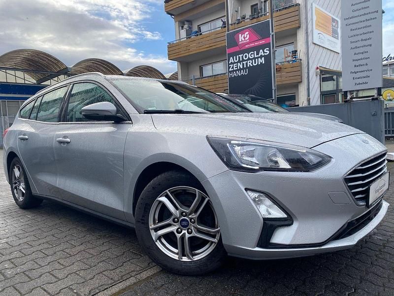 Gebraucht Ford Focus Cool & Connect 120 PS (88 kW) 2019 Silber Kombi