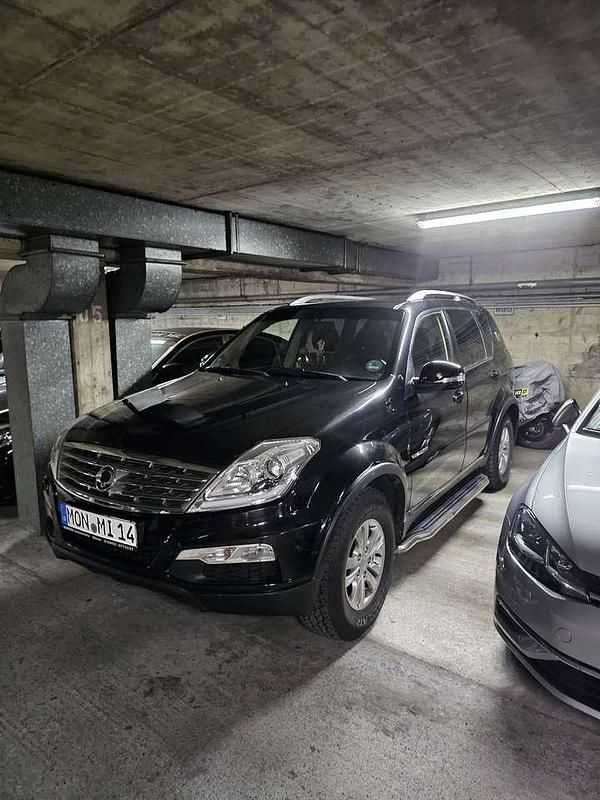 Usata SsangYong Rexton Sapphire 178 CV (130 kW) 2013 Nero SUV