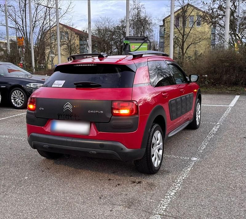 Gebraucht Citroën C4 Shine 99 PS (72 kW) 2016 Rot Limousine