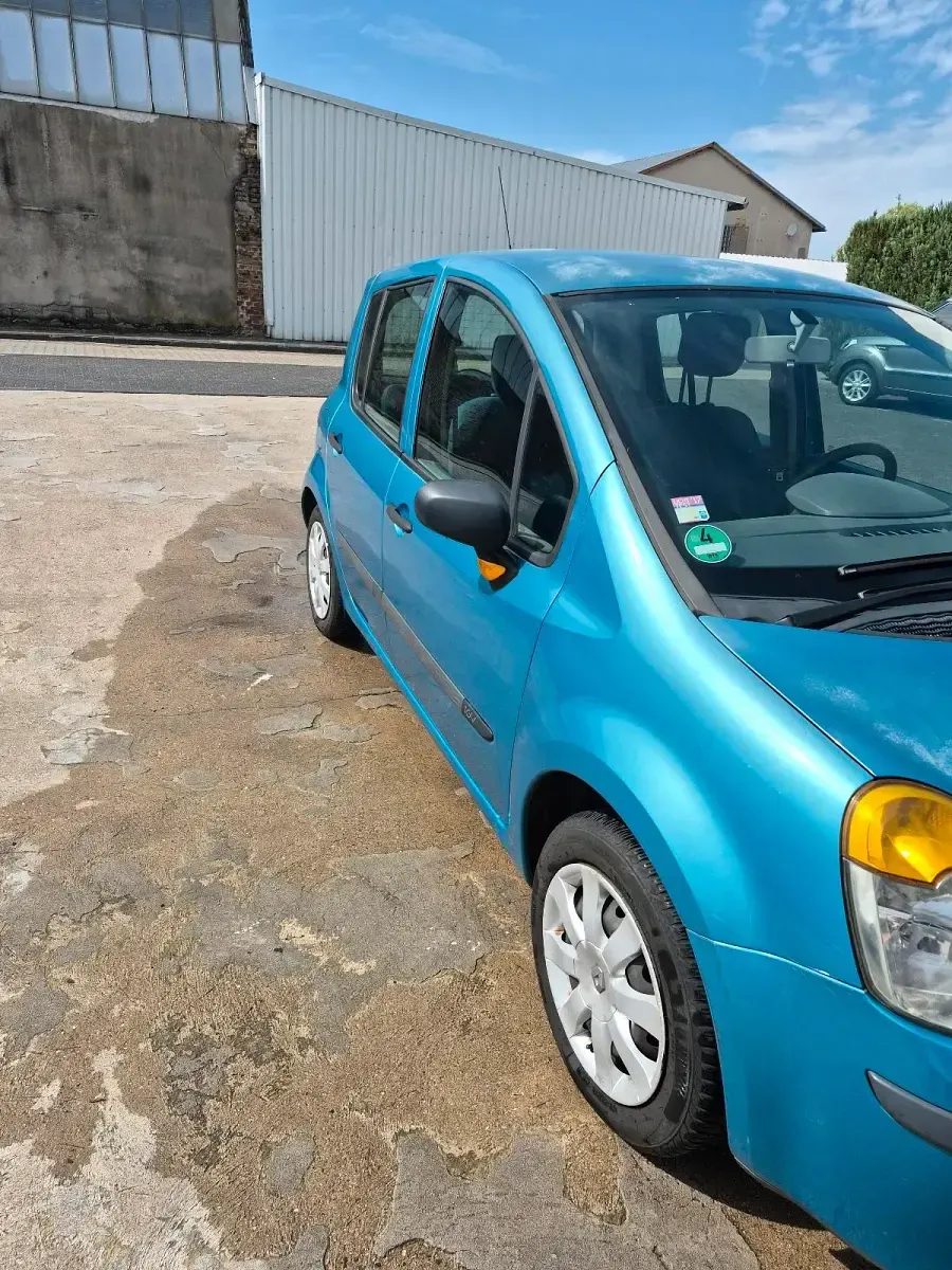 Gebraucht Renault Modus 75 PS (55 kW) 2004 Grün Van / Kleinbus