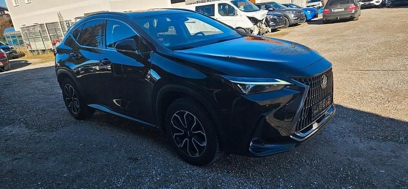 Gebraucht Lexus NX350h 241 PS (177 kW) 2022 Schwarz SUV