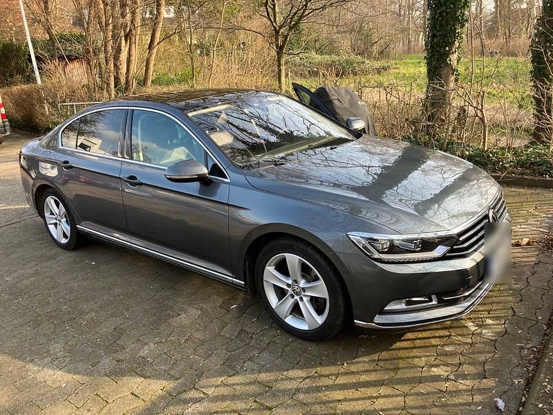 Gebraucht VW Passat Highline 190 PS (139 kW) 2015 Grau Limousine