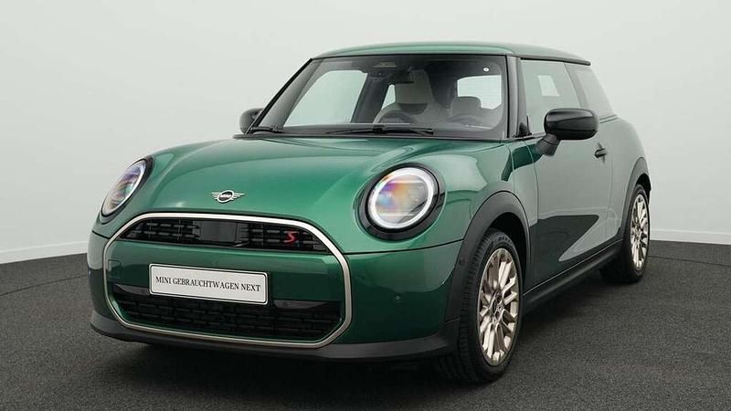 Grün Gebraucht 2024 Mini Cooper S Favoured Kleinwagen | 27.659 € (Fairer Preis) - Bild 1/4