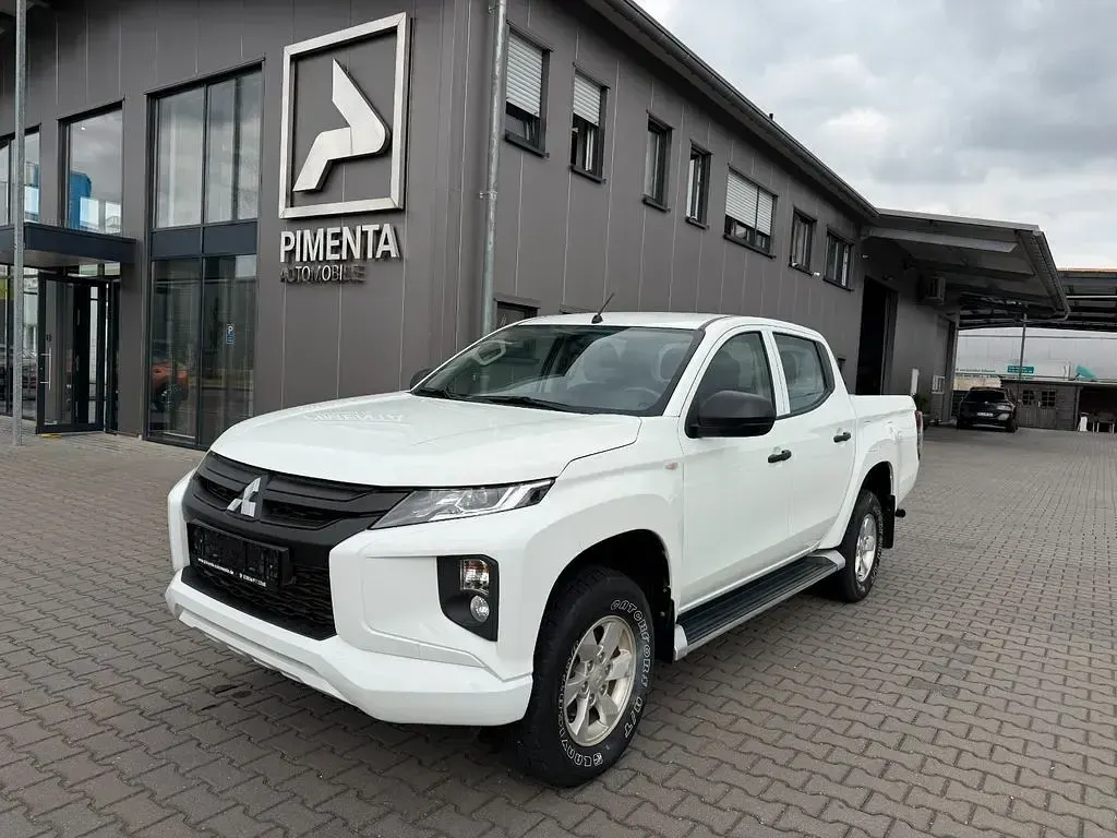 Gebraucht Mitsubishi L200 150 PS (110 kW) 2022 Weiß Pickup