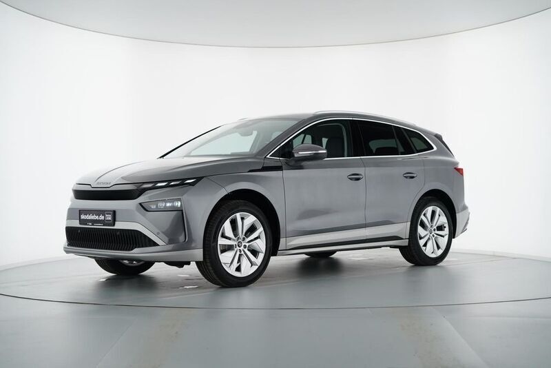 Grau Gebraucht 2025 Skoda Enyaq iV Loft SUV | 39.950 € (Superpreis) - Bild 1/4