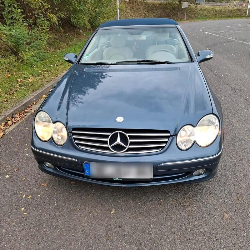 Blau Gebraucht 2004 Mercedes CLK240 Cabrio | 7.500 € (Guter Preis) - Bild 1/4