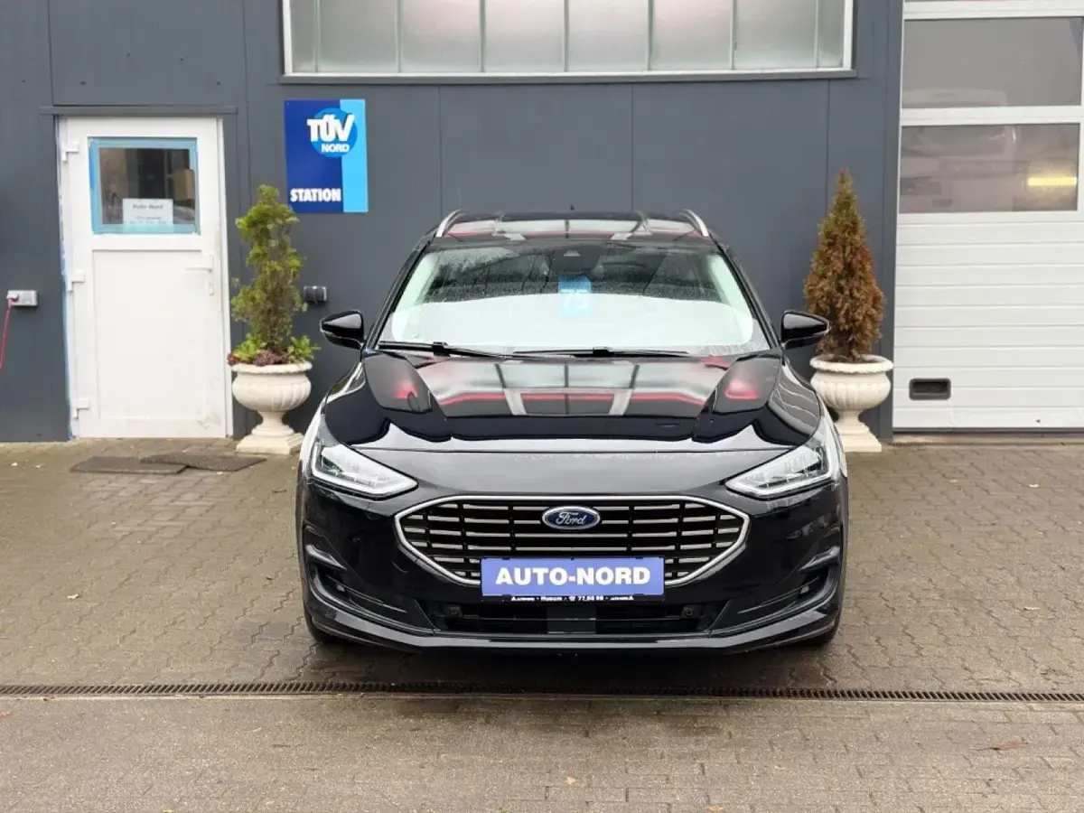 Gebraucht Ford Focus Titanium X 116 PS (85 kW) 2023 Schwarz Limousine
