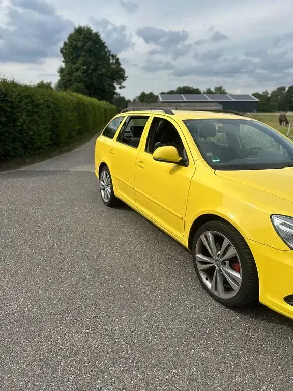 Gebraucht Skoda Octavia RS 170 PS (125 kW) 2013 Gelb Kombi