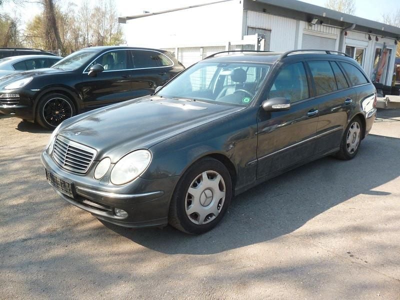 Gebraucht Mercedes E320 Avantgarde 224 PS (164 kW) 2004 Schwarz Kombi