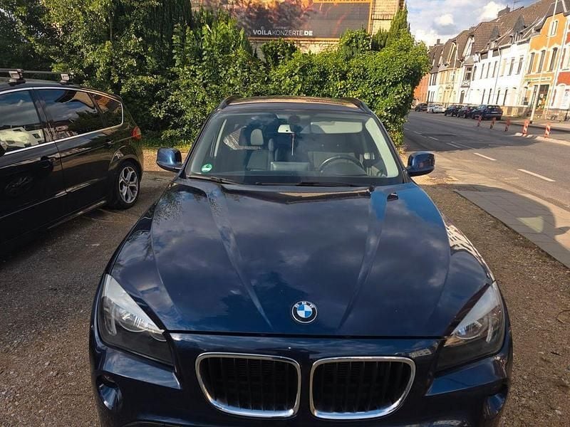 Blau Gebraucht 2010 BMW X1 Sport Line SUV | 6.999 € (Fairer Preis) - Bild 1/4