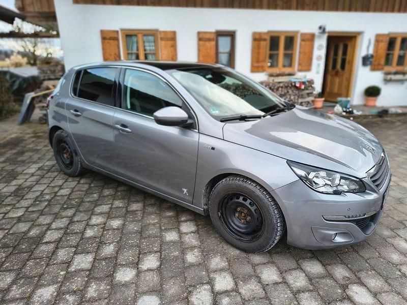 Gebraucht Peugeot 308 Style 120 PS (88 kW) 2015 Grau Limousine