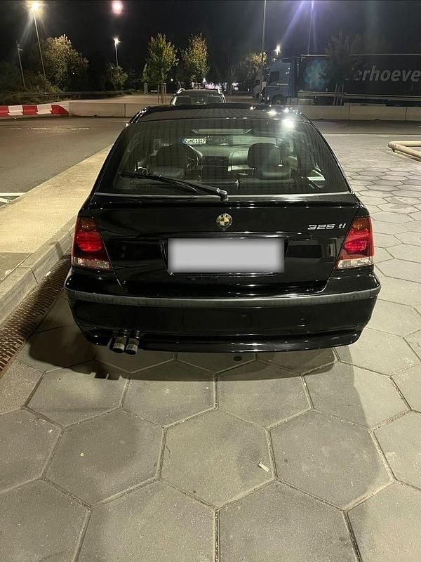 Gebraucht BMW 325 Sport Line 192 PS (141 kW) 2003 Schwarz Limousine