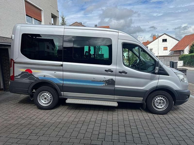 Gebraucht Ford Transit Trend 131 PS (96 kW) 2017 Silber Van / Kleinbus
