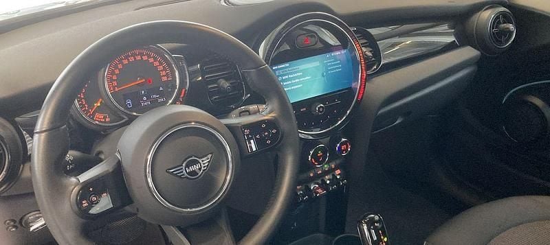 Gebraucht Mini Cooper Essential 136 PS (100 kW) 2022 Moonwalk grey (metallic) Kleinwagen