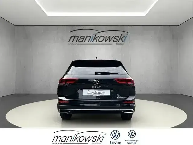 Gebraucht VW Golf Alltrack 200 PS (147 kW) 2023 Deep black perleffekt Kombi