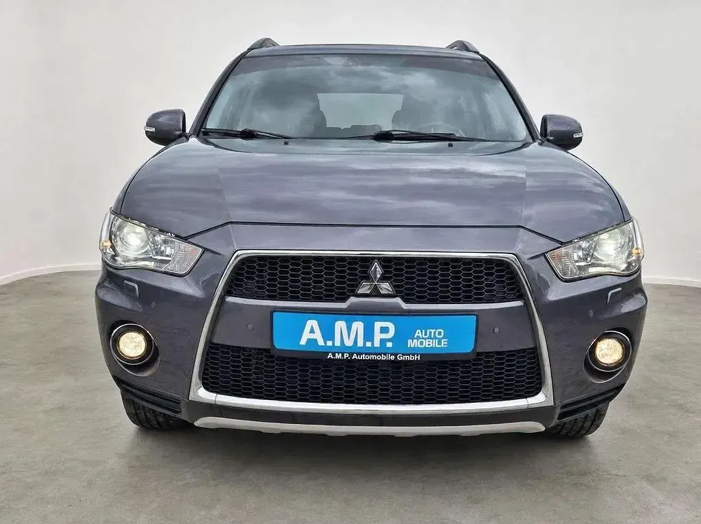 Gebraucht Mitsubishi Outlander 170 PS (125 kW) 2011 Grau SUV